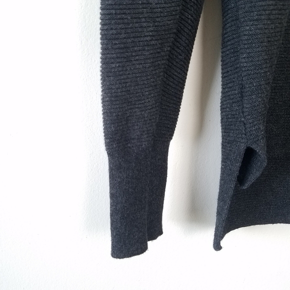 Victoria's Secret Mock Neck Ribbed Gray Maroon Sweater, XS - Picture 5 of 10